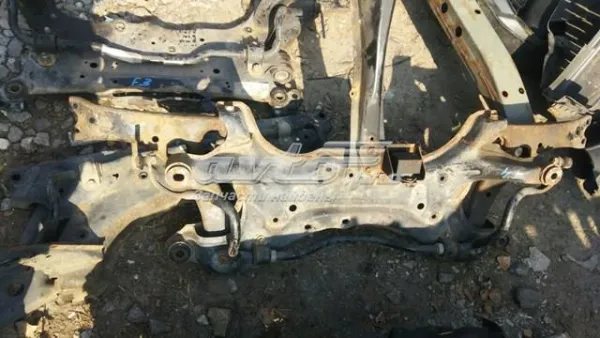Стабилизатор передней устойчивости на Toyota Avensis II T25