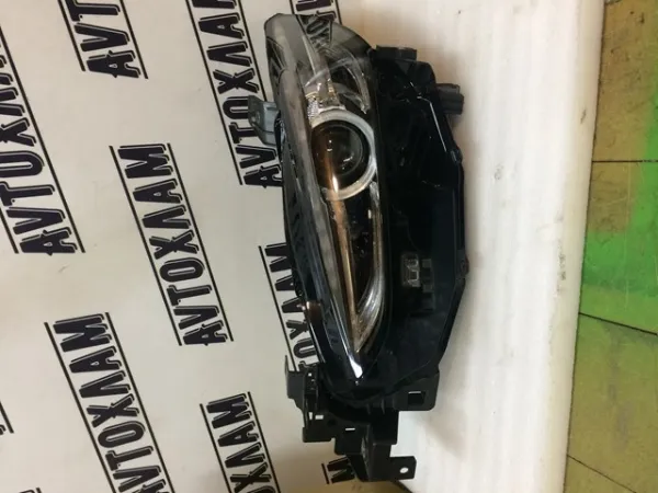 Левая фара GSJ451041A Mazda