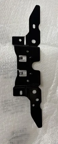 Кронштейн замка капота KB7W5215Y Mazda