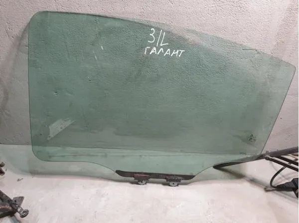 Стекло двери задней левой 5736A117 Mitsubishi
