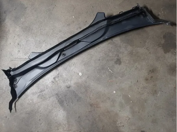 Купить 51717388714 BMW Водосток лобового стекла, жабо