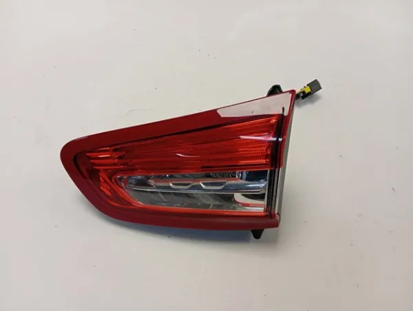 Фонарь задний правый внутренний 9803167980 Peugeot/Citroen