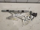 Мотор стеклоподъемника двери передней, правой TOYOTA 6981002310