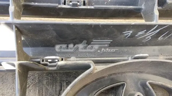 Решетка радиатора 5310160A40 Toyota