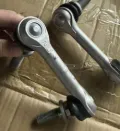 Левая стойка заднего стабилизатора NISSAN 562616RA0B