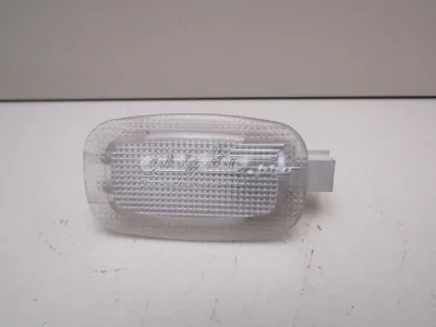 Плафон освещения салона (кабины) MERCEDES A2218200401