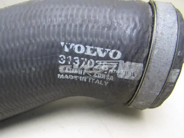 Патрубок интеркулера 31370287 Volvo