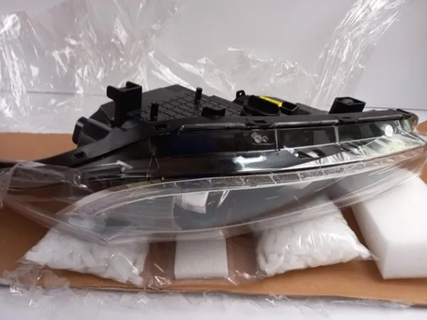 Левая фара 92101A2250 Hyundai/Kia