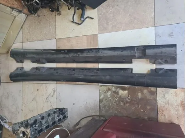 Накладка (молдинг) порога наружная правая A21269818549999 Mercedes