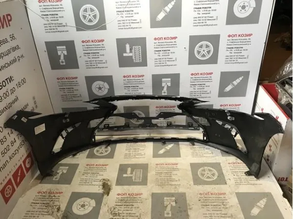 Передний бампер 521193T943 Toyota