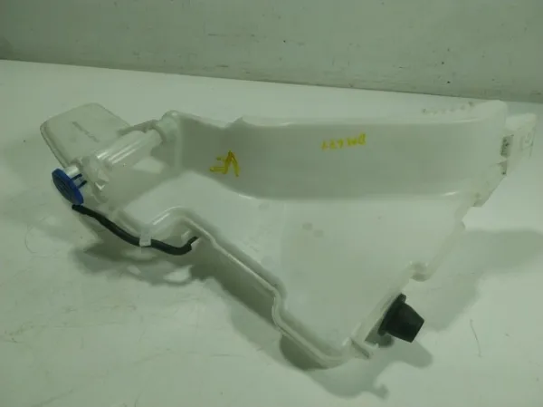 Бачок омывателя LR128571 Land Rover