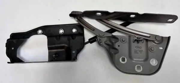 Петля капота правая LR111644 Land Rover