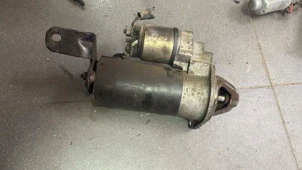 Крышка стартера передняя 1005831230 Bosch