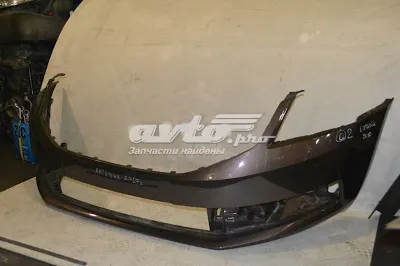 Бампер передний VAG 5E0807221N