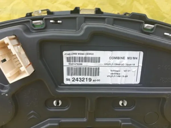 Панель приборов 9825559380 Peugeot/Citroen