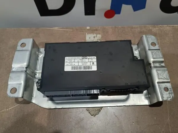  LR048101 Land Rover