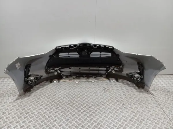 Передний бампер 521190U945 Toyota