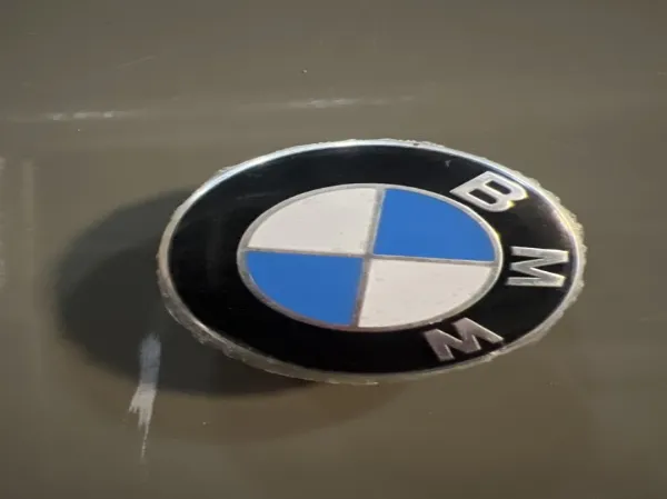  686109201 BMW