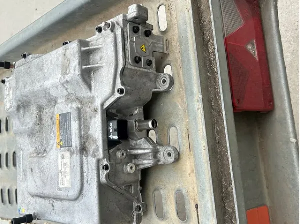 Модуль управления (ЭБУ) заряда основной батареи 364000E176 Hyundai/Kia