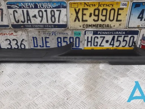 Накладка дверного порога внутренняя передняя правая 3CN853372D82V VAG