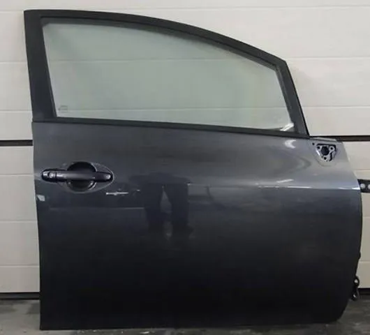 Дверь передняя правая Toyota Auris JPP