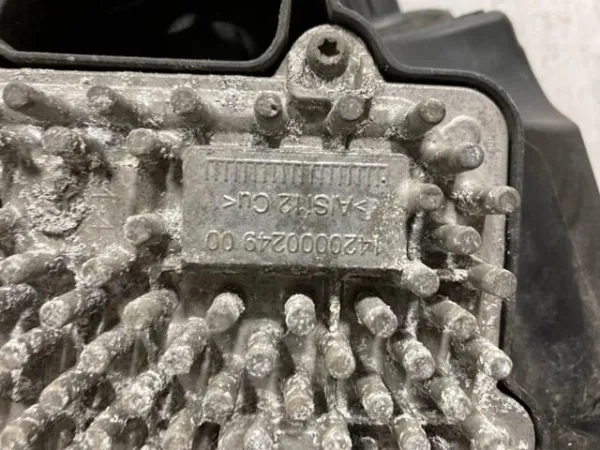 Левая фара LR116464 Land Rover