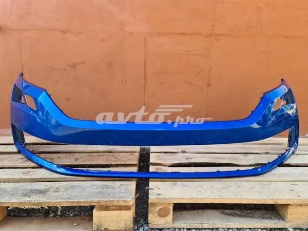 Передний бампер 565807221 VAG