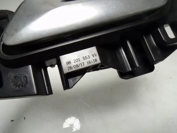 Ручка двери передней внутренняя левая 98201555VV Peugeot/Citroen