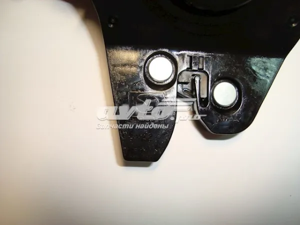 Замок пятой двери на Mazda 3  BL