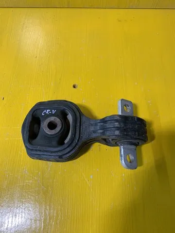 Подушка (опора) двигателя нижняя HONDA 50890TLAA02