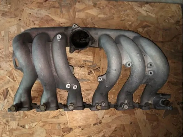 Впускной коллектор Mercedes 6130900237