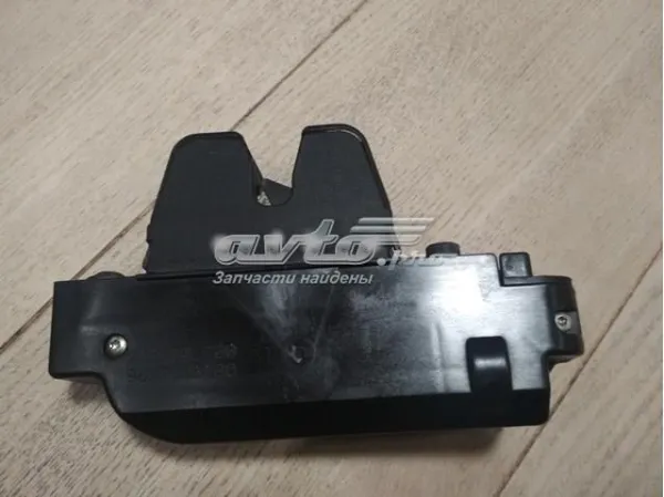 Замок пятой двери на Peugeot 307 CC 3B