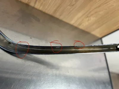 Молдинг решетки радиатора правый MAZDA BCKA507J0C