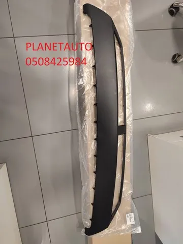 86577GI000 Hyundai/Kia Накладка бампера переднего центральная