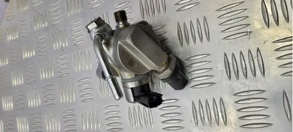 PY8V203F0 Mazda