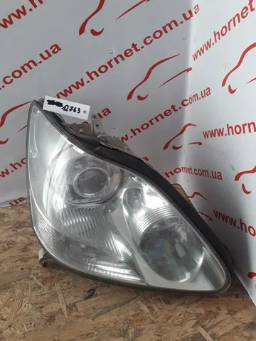 Правая фара 8113050241 Toyota