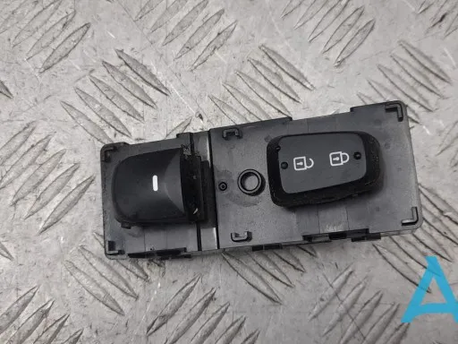 Кнопочный блок управления стеклоподъемником передний правый 935763X101RY Hyundai/Kia