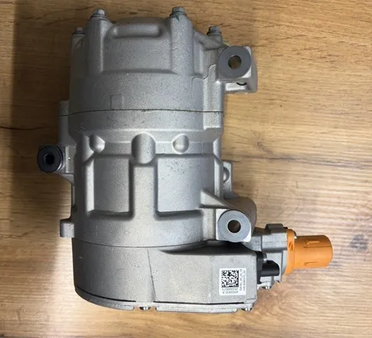 Компрессор кондиционера 9856677280 Peugeot/Citroen