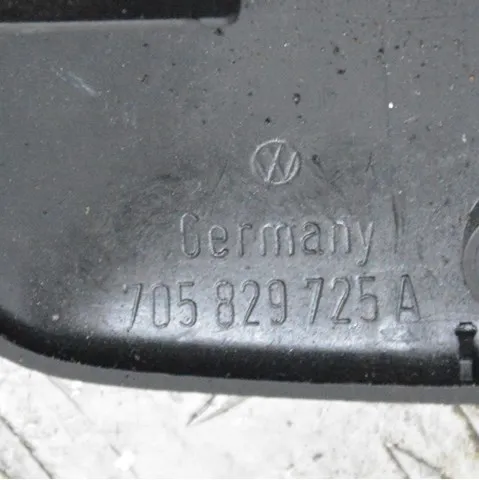  705829725A VAG