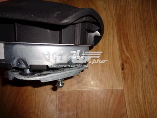 Подушка безопасности водителя 6763080 BMW