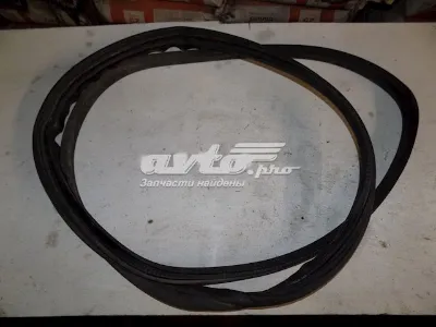 Уплотнитель двери передней левой (на двери) VAG 5J0867365E9B9