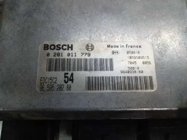 Блок управления двигателем 0281011779 Peugeot/Citroen