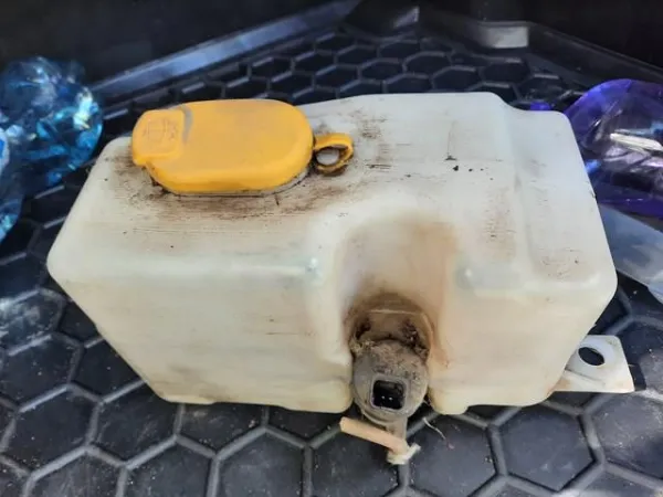 Бачок омывателя 8200177162 Renault (RVI)