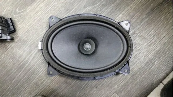 Динамик передней двери 8616048210 Toyota