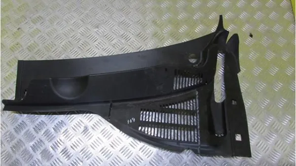 Водосток лобового стекла, жабо 7P6819401B VAG