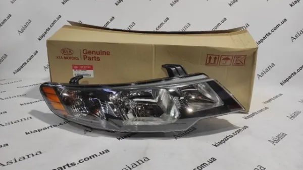 Правая фара 921021M000 Hyundai/Kia