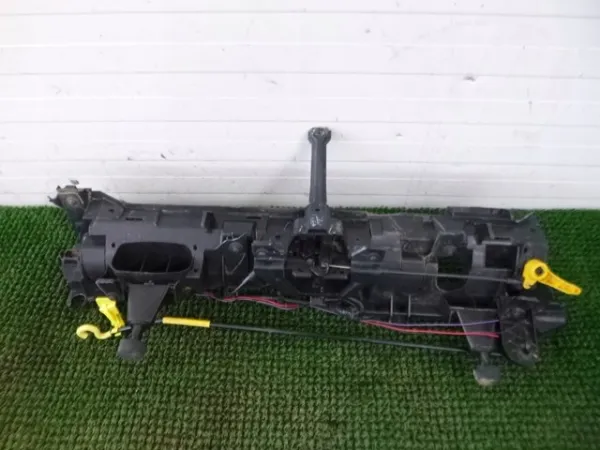 Верхняя рамка радиатора CN1516E146AK Ford
