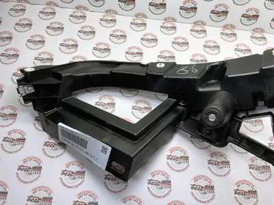 Кронштейн абсорбера заднего бампера правый PORSCHE 95B807254H