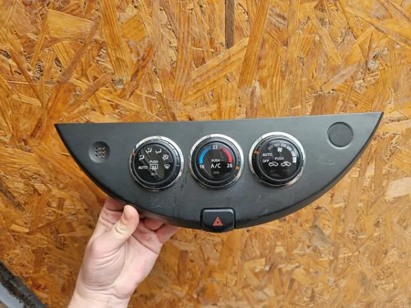 275009U15A Nissan/Infiniti Блок управления режимами отопления