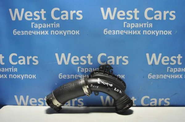Патрубок воздушный, выход из турбины/компрессора (наддув) LR072134 Land Rover